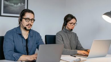 business help hotline available