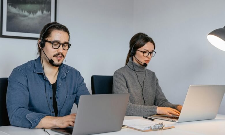 business help hotline available