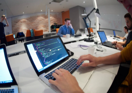 What Are the Top Software Development Companies Based in the UK?